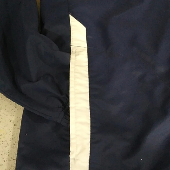 UNDER ARMOUR 1/4 ZIP, NAVY & WHITE, WIND, ATHLETIC JACKET - Picture 4 of 9